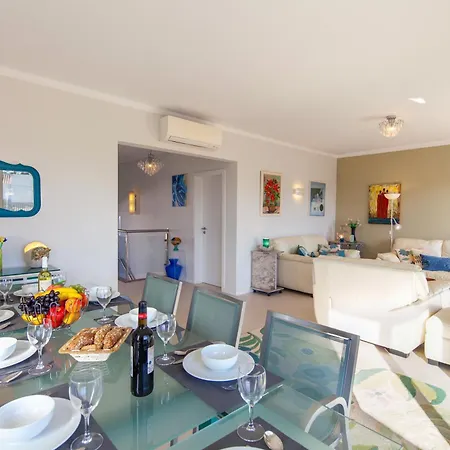 빌라 Blue Bay - Moradia Familiar Com Piscina Nos Olhos D'agua, Albufeira