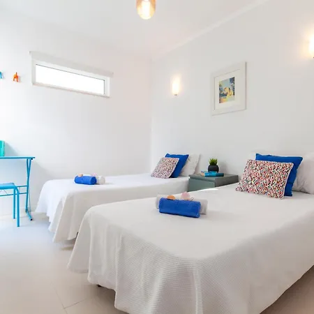 Blue Bay - Moradia Familiar Com Piscina Nos Olhos D'agua, Albufeira 빌라