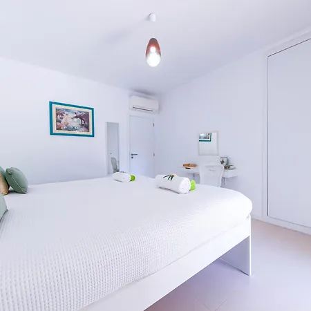 Villa Blue Bay - Moradia Familiar Com Piscina Nos Olhos D'água, Albufeira *