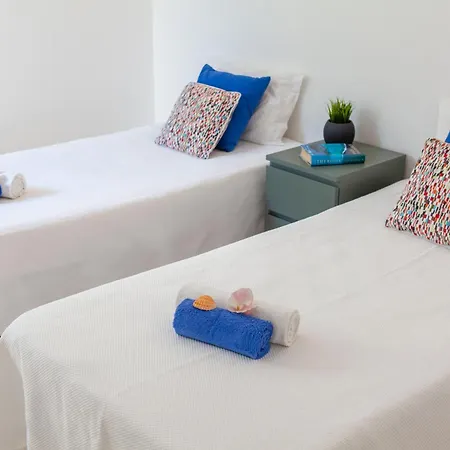 Blue Bay - Moradia Familiar Com Piscina Nos Olhos D'agua, Albufeira Villa